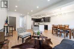 370 STONEHENGE Drive Unit# 19 Ancaster