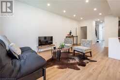 370 STONEHENGE Drive Unit# 19 Ancaster