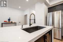 370 STONEHENGE Drive Unit# 19 Ancaster