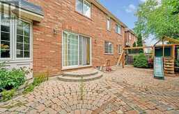 1382 STOREY Drive Milton