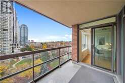 156 ENFIELD Place Unit# 808 Mississauga