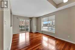 4000 CREEKSIDE Drive Unit# 203 Dundas