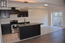 370 STONEHENGE Drive Unit# 6 Ancaster