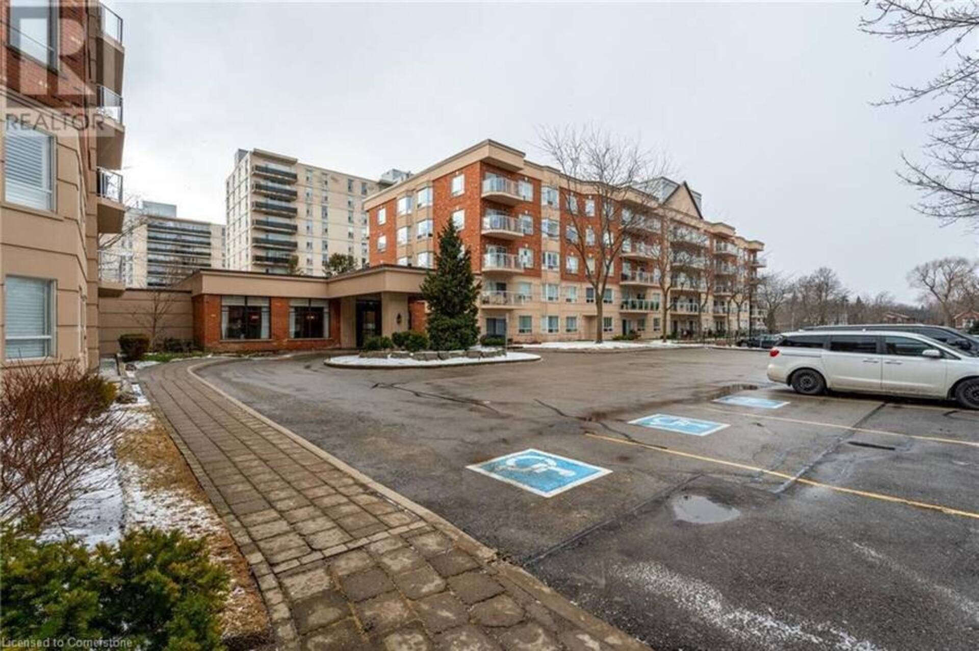 5188 LAKESHORE Road Unit# 102 Burlington