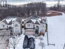 240 CLOVERLEAF Drive Ancaster