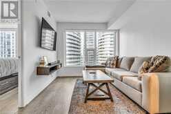 10 YORK Street Unit# 2713 Toronto