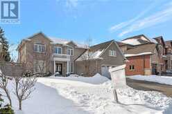 636 GREENRAVINE Drive Ancaster