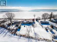 817 LAKESHORE Road Selkirk