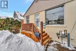 328 HATT Street Dundas