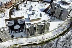 3000 CREEKSIDE Drive Unit# 304 Dundas