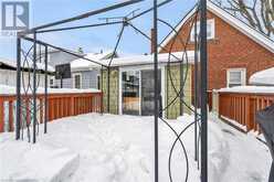 215 WALTER Avenue S Hamilton