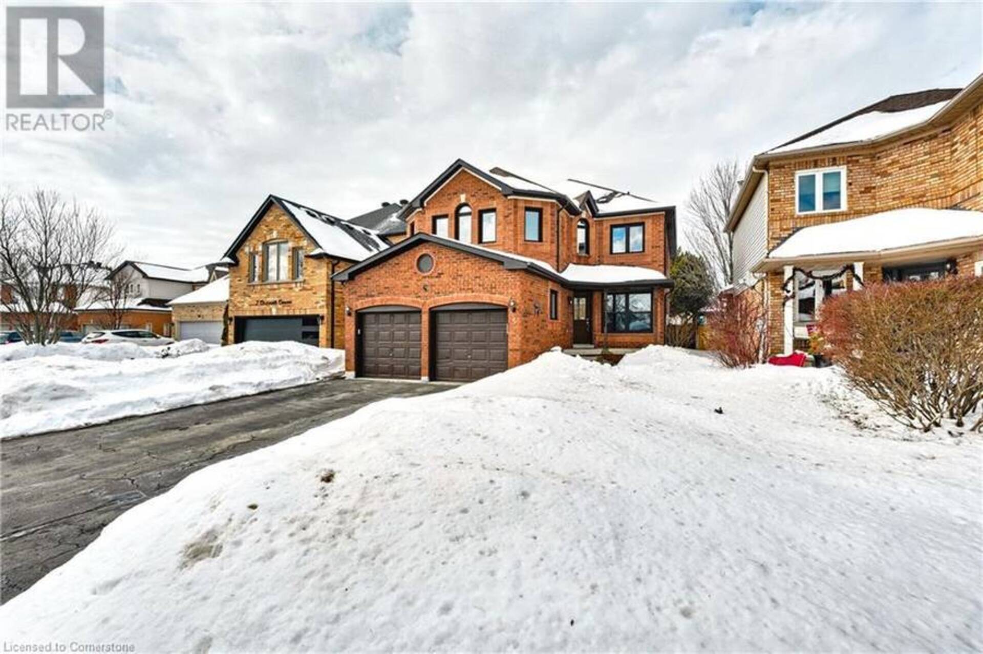 5 CHATSWORTH Crescent Waterdown