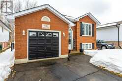 8 DIGBY Court Brantford