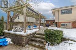 8 WOODGARDEN Court St. Catherines