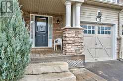 11 FOX RUN Waterdown