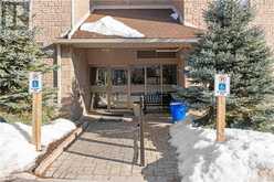 3050 PINEMEADOW Drive Unit# 40 Burlington