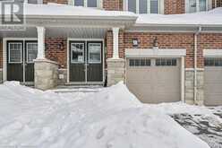 457 QUEEN MARY Drive Brampton