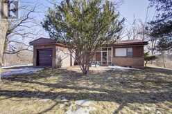 5 HOMESTEAD Avenue Dundas