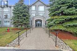 990 GOLF LINKS Road Unit# 106 Ancaster