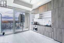 8 HILLSDALE Avenue E Unit# 927 Toronto