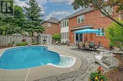 1185 LINDENROCK Drive Oakville