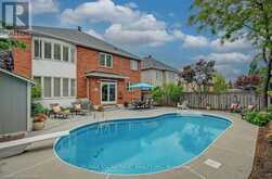 1185 LINDENROCK Drive Oakville