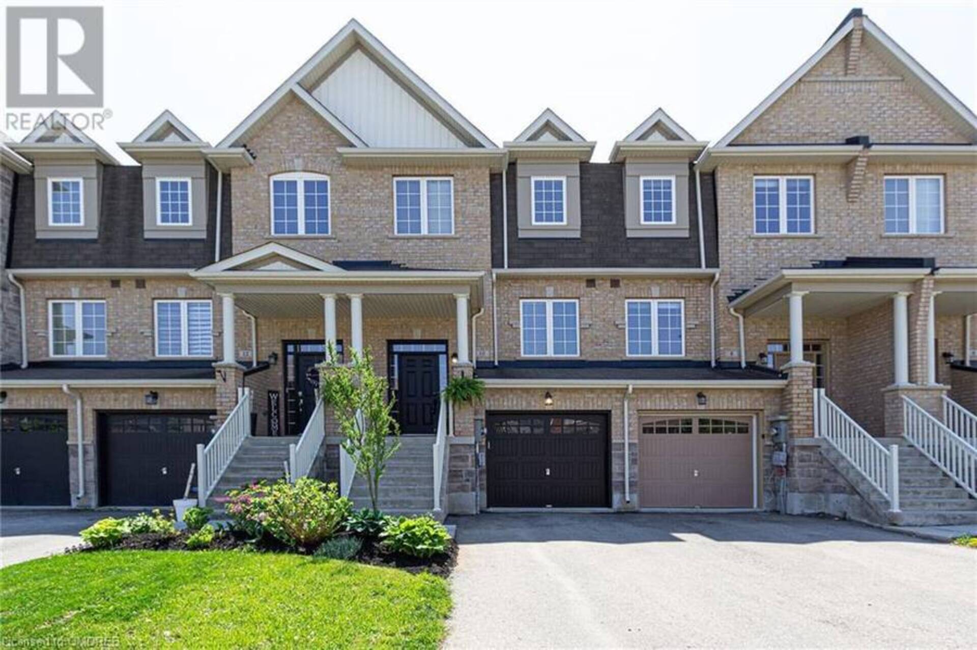 10 HUGILL Way Waterdown