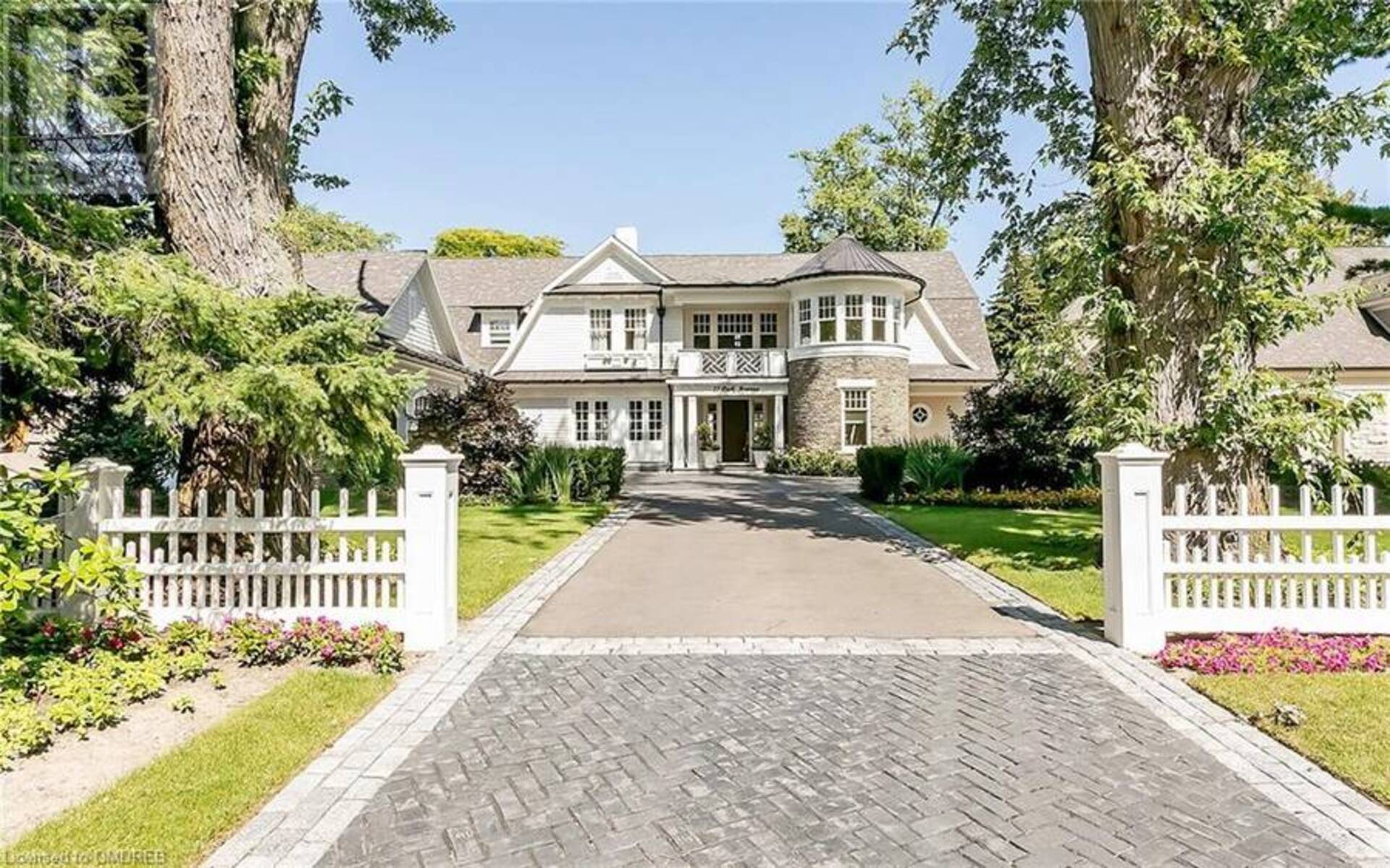 27 PARK Avenue Oakville