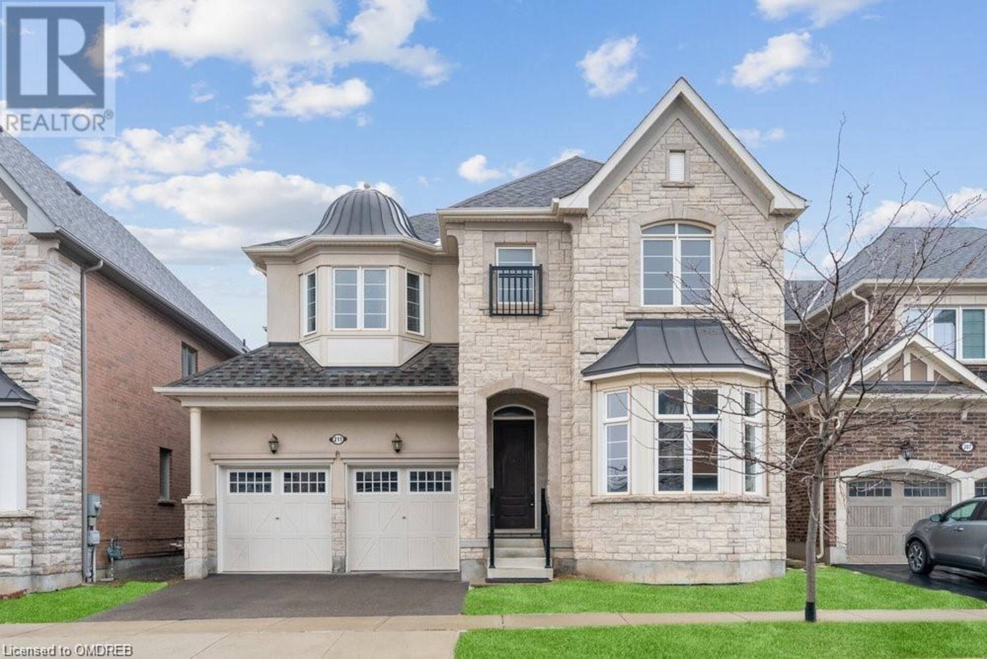 211 MAGNOLIA Crescent Oakville