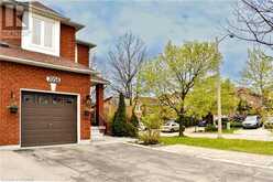 7058 STONEYWOOD Way Mississauga