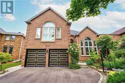 1395 SILVERSMITH Drive Oakville