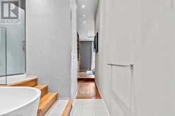 8 WELLESLEY Street E Unit# PH7 Toronto