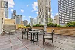 8 WELLESLEY Street E Unit# PH7 Toronto