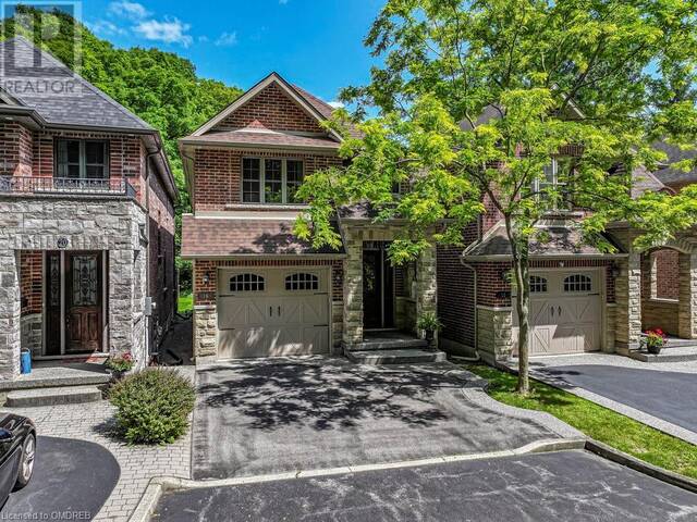 16 CARRIAGE Lane Dundas Ontario