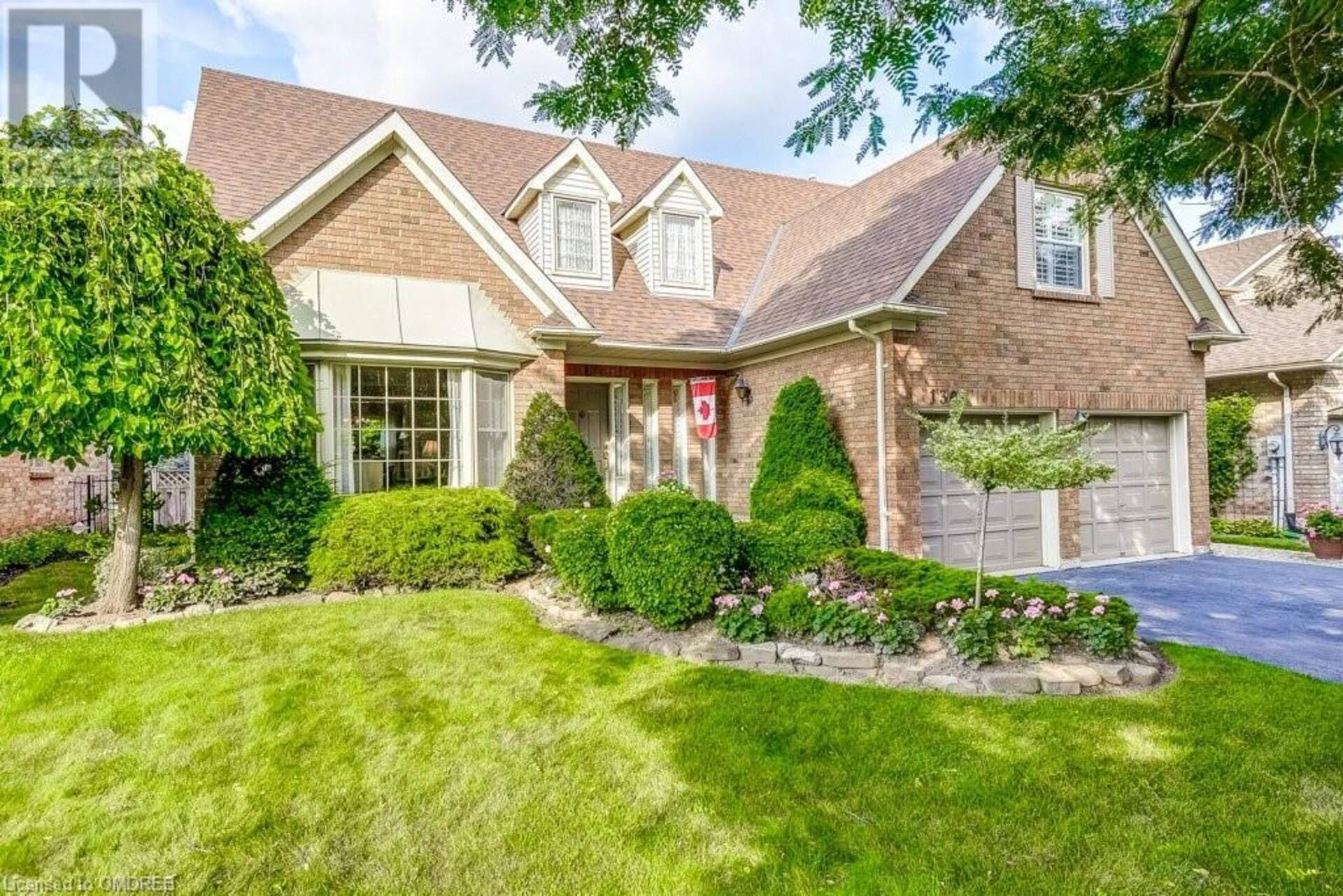 1301 MAPLERIDGE Crescent Oakville