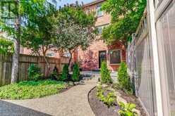 244 GLENASHTON Drive Oakville