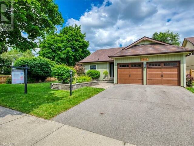 2362 SINCLAIR Circle Burlington Ontario