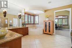 559 GOLFVIEW Court Oakville