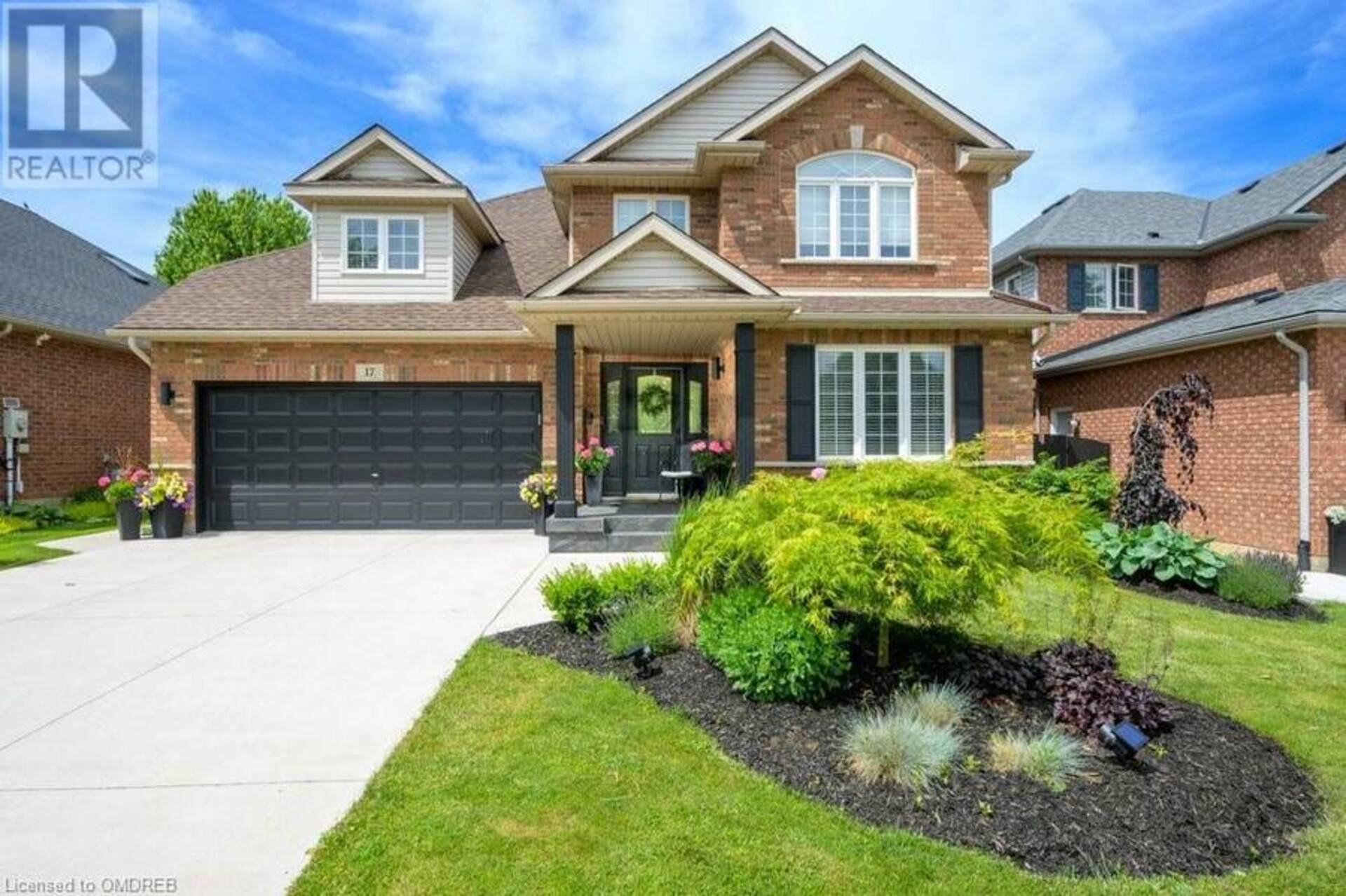 17 MICHAELA Crescent Fonthill