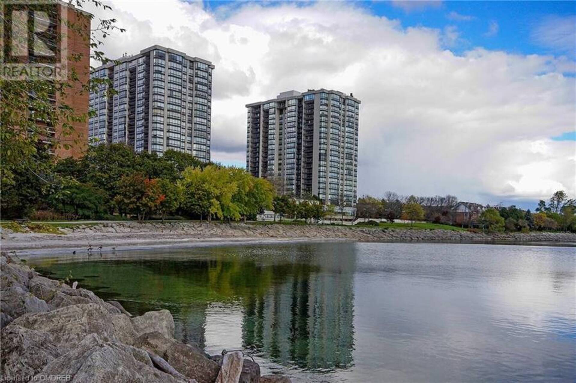 2170 MARINE Drive Unit# 706 Oakville