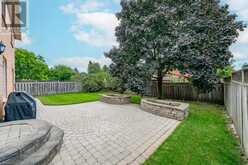 60 RIVER GLEN Boulevard Oakville