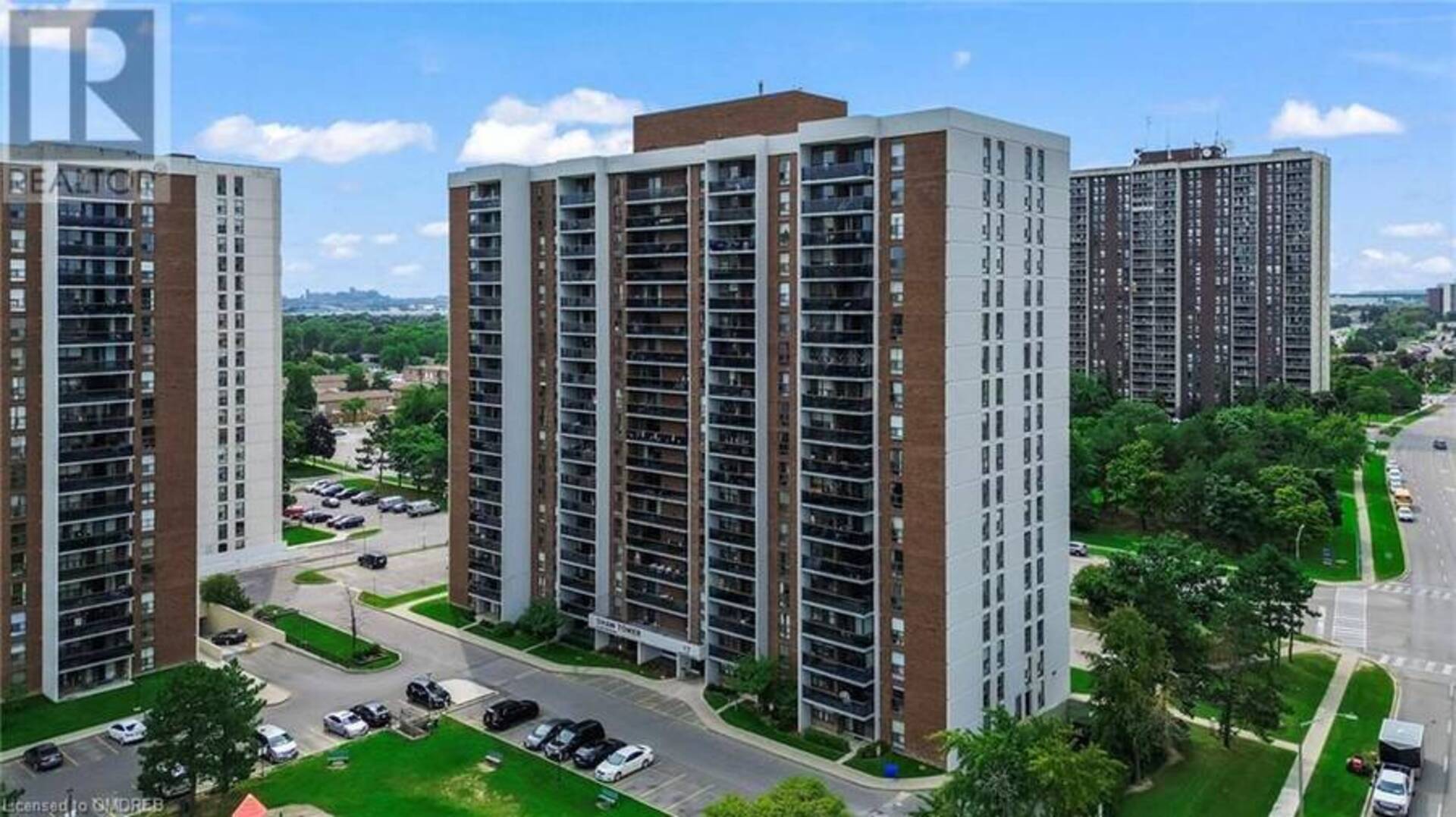 17 KNIGHTSBRIDGE Road Unit# 1104 Brampton