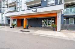 3028 CREEKSHORE Common Unit# 305 Oakville