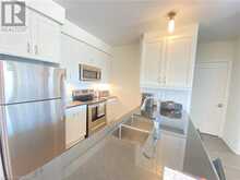 3028 CREEKSHORE Common Unit# 305 Oakville