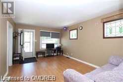 501 QUEENSDALE Avenue E Hamilton