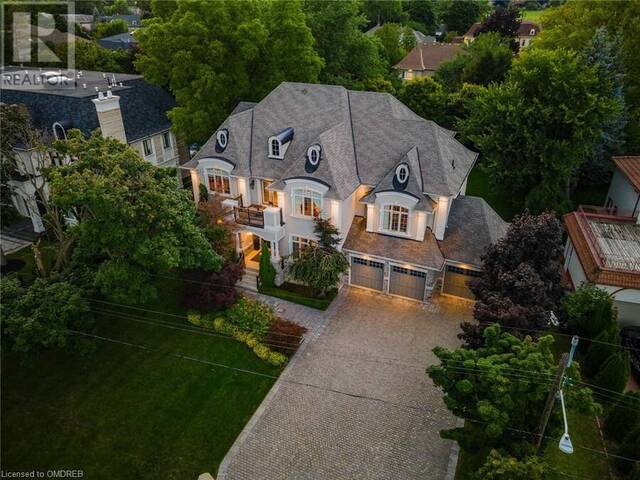 8 THORNHILL Avenue Vaughan Ontario