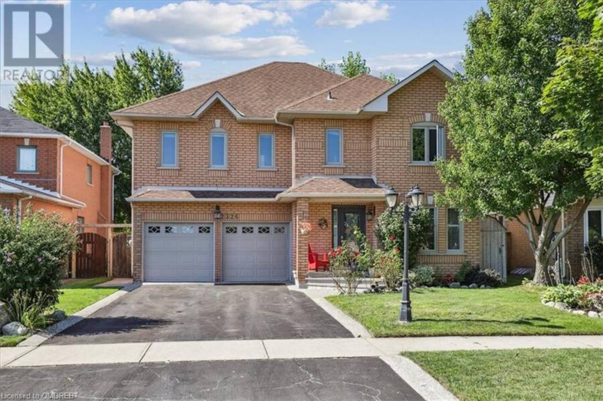 2326 MOWAT Avenue Oakville