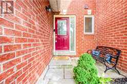 1240 WESTVIEW Terrace Unit# 92 Oakville