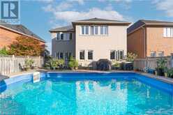 527 RAVINEVIEW Way Oakville