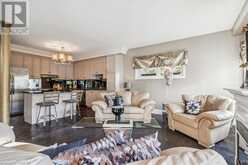 527 RAVINEVIEW Way Oakville